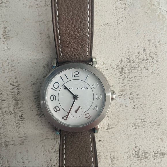 Marc Jacobs Women’s Watch - Picture 2 of 4